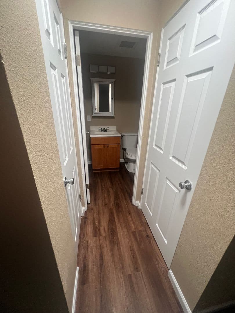 Bonney Lake Apartment: 8313 Myers Road E, Apt 11