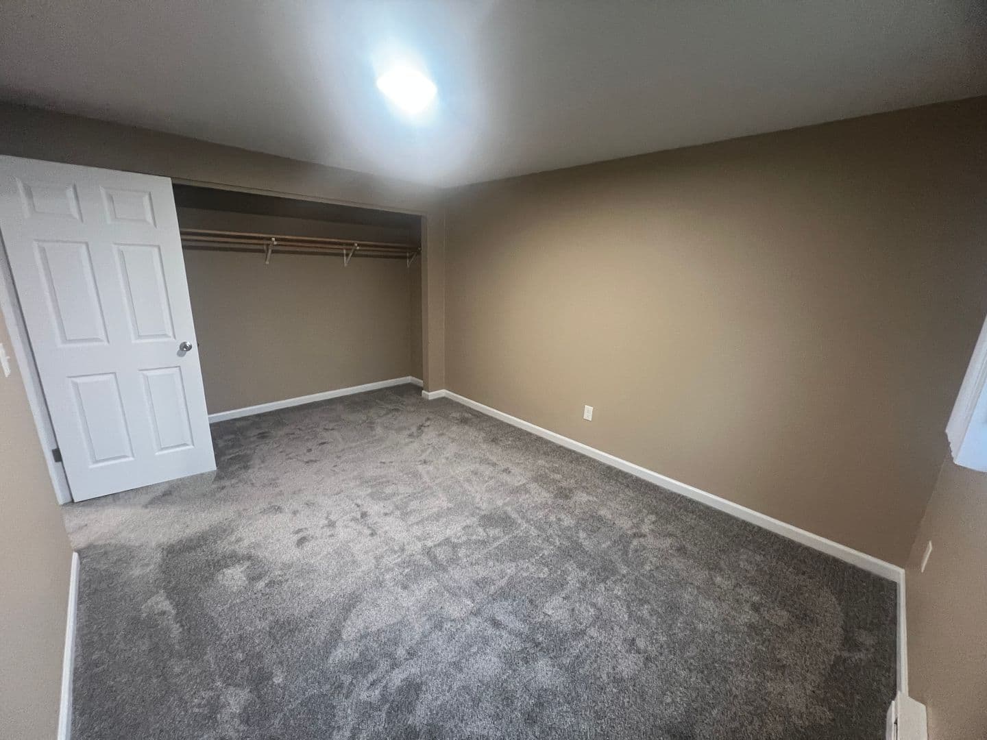 Bonney Lake Apartment: 8313 Myers Road E, Apt 11