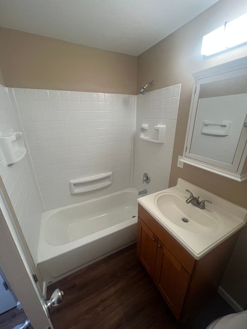 Bonney Lake Apartment: 8313 Myers Road E, Apt 11