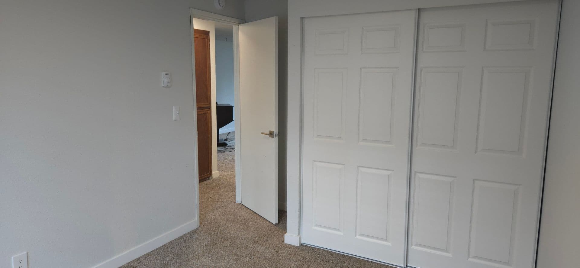 Auburn Apartment: 931, 935, 1001, 1007 ,1015 18th Street NE