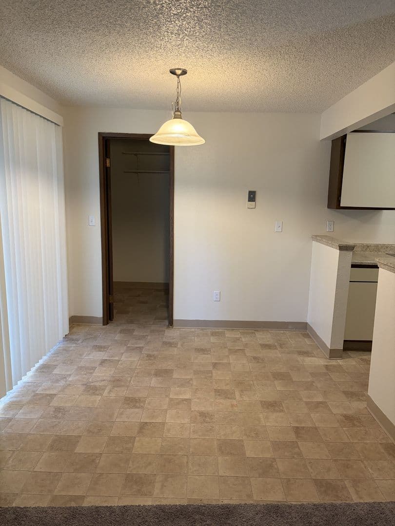 Federal Way Apartment: 34 South 342nd Place