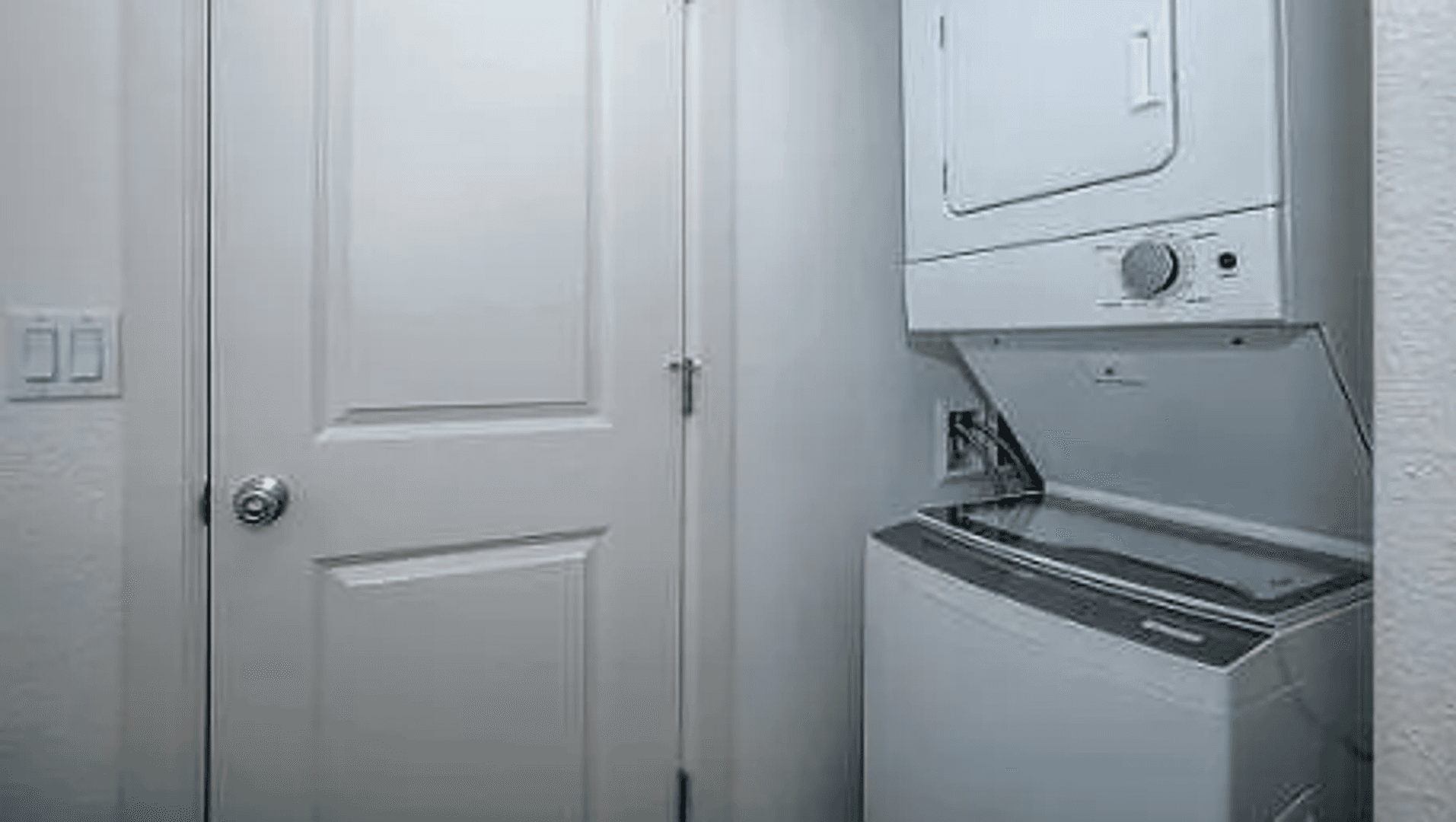 Burien Apartment: 149 SW 160th Street
