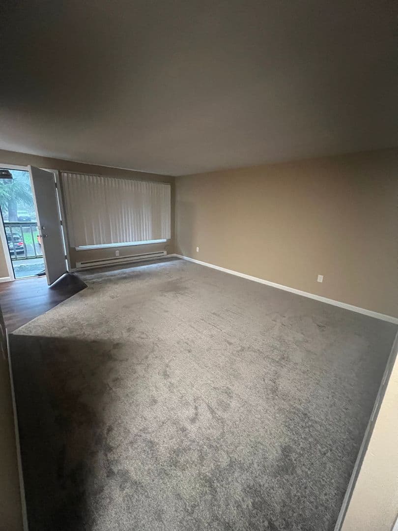 Bonney Lake Apartment: 8313 Myers Road E, Apt 11