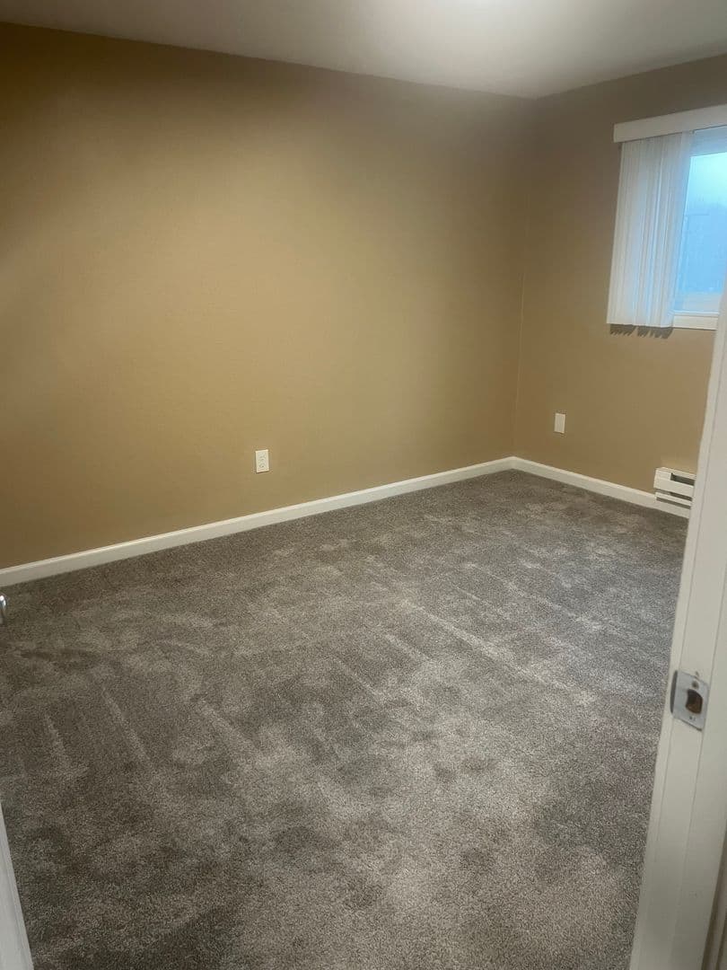 Bonney Lake Apartment: 8313 Myers Road E, Apt 11