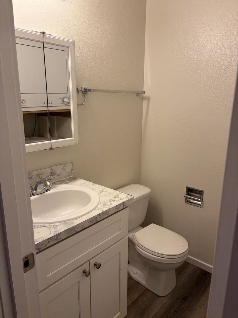 Federal Way Apartment: 29 South 342nd Place