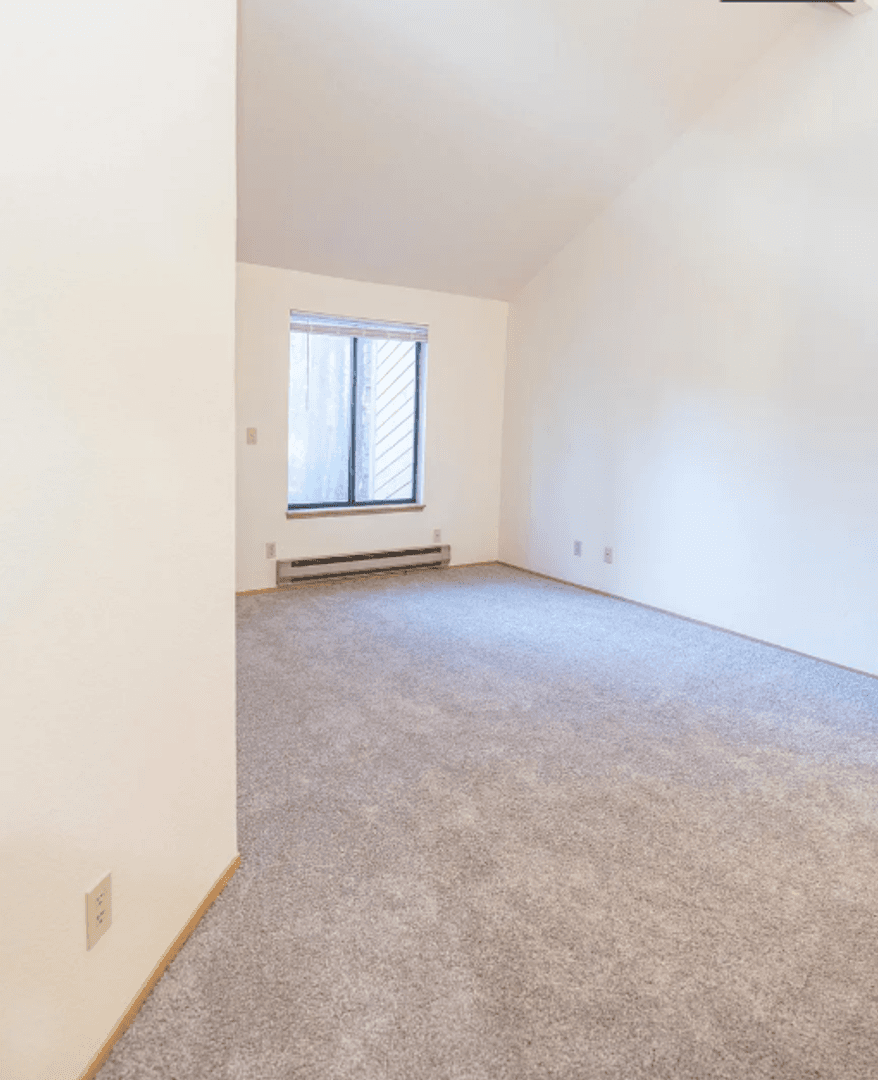 Federal Way Apartment: 117 South 330th Street