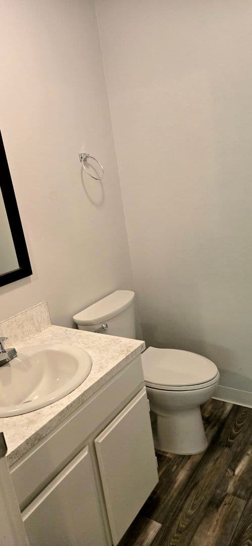 Auburn Apartment: 105 "N" Street SE