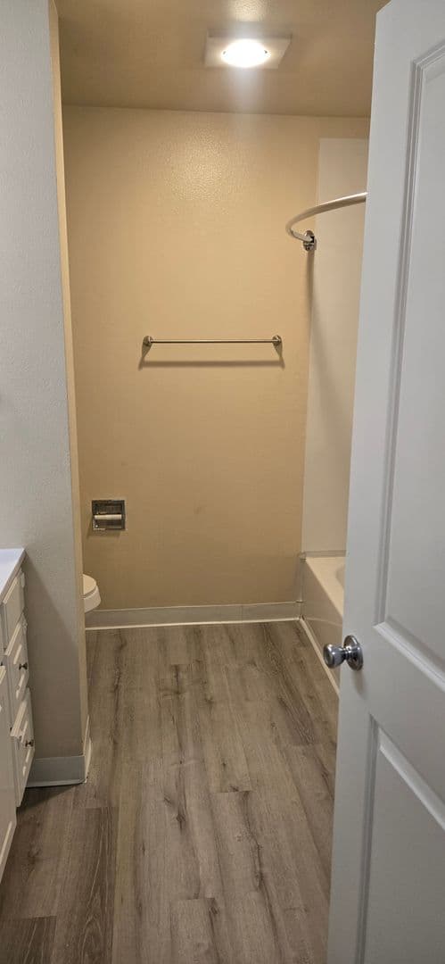 Burien Apartment: 149 SW 160th Street
