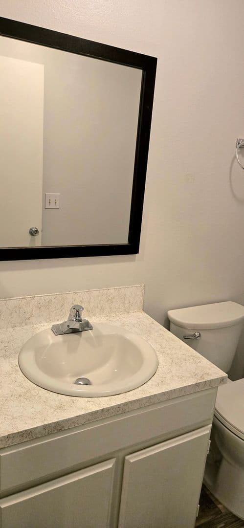 Auburn Apartment: 105 "N" Street SE