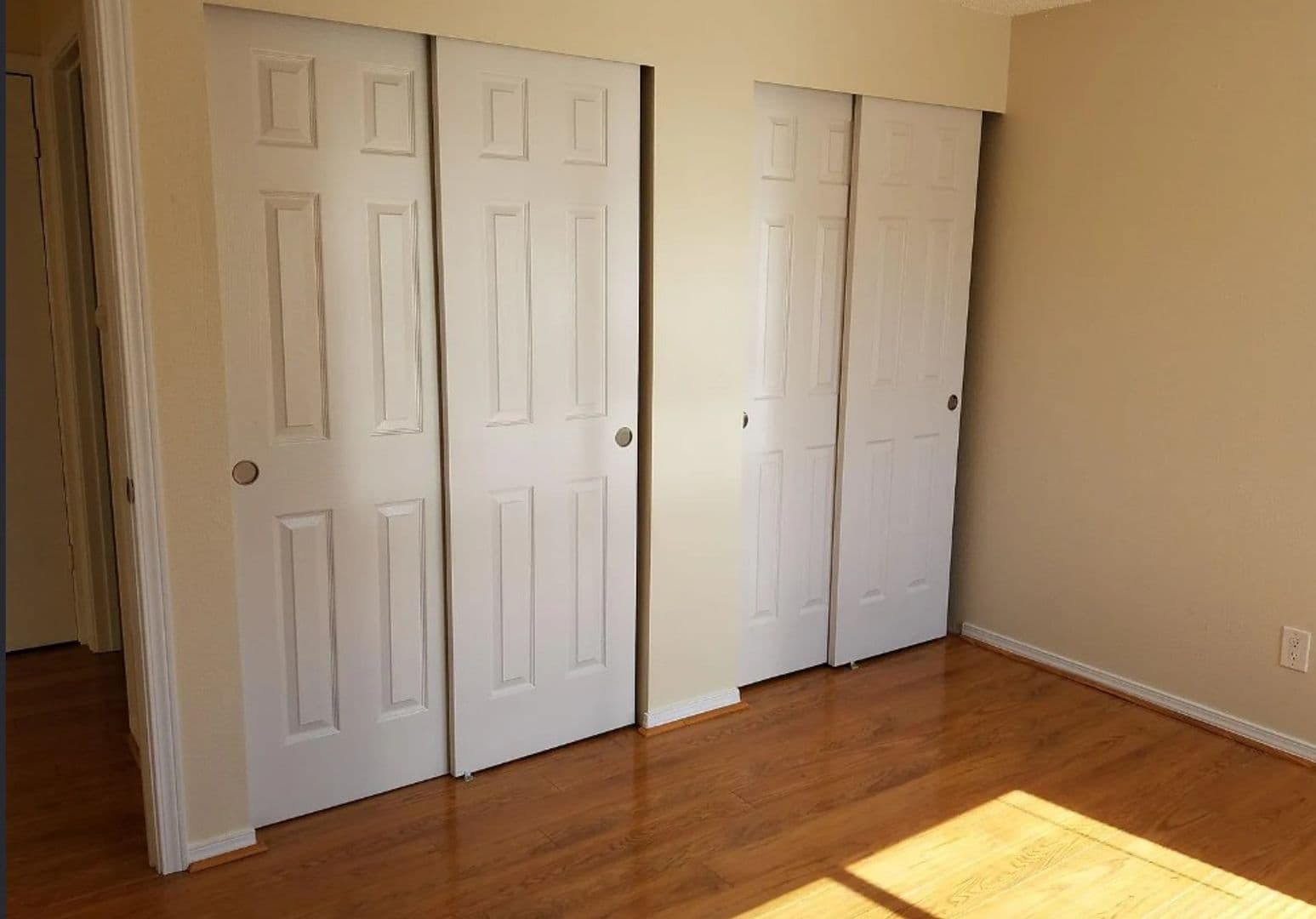Seattle Apartment: 10725 Myers Way South