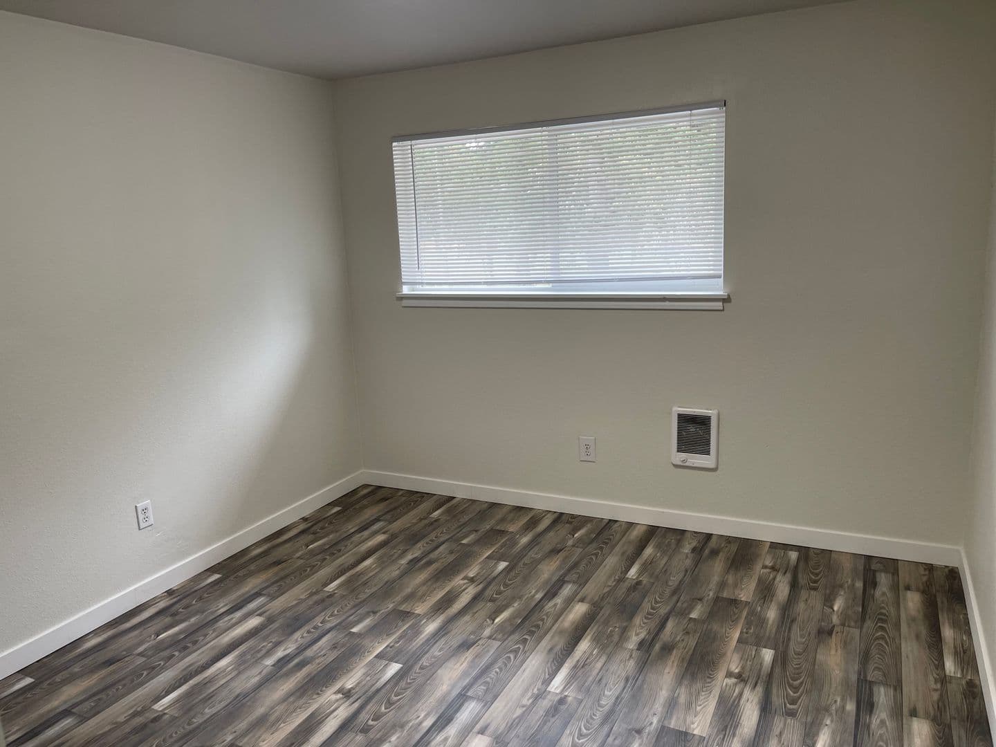 Lakewood Apartment: 13020 Lincoln Ave SW