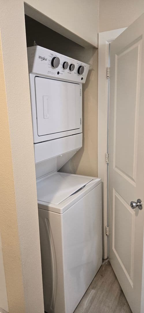 Burien Apartment: 149 SW 160th Street