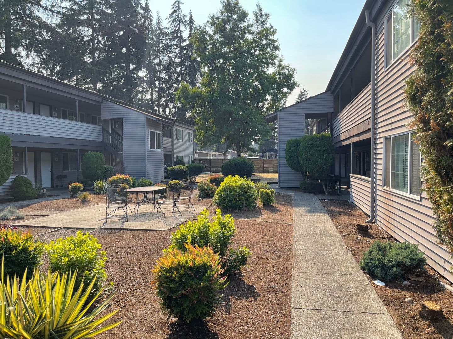 Tacoma Apartment: 14117 "C" Street South