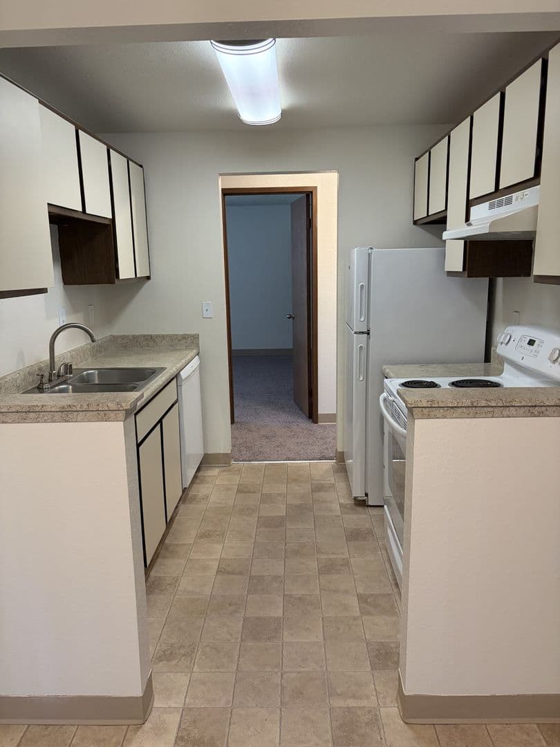 Federal Way Apartment: 34 South 342nd Place