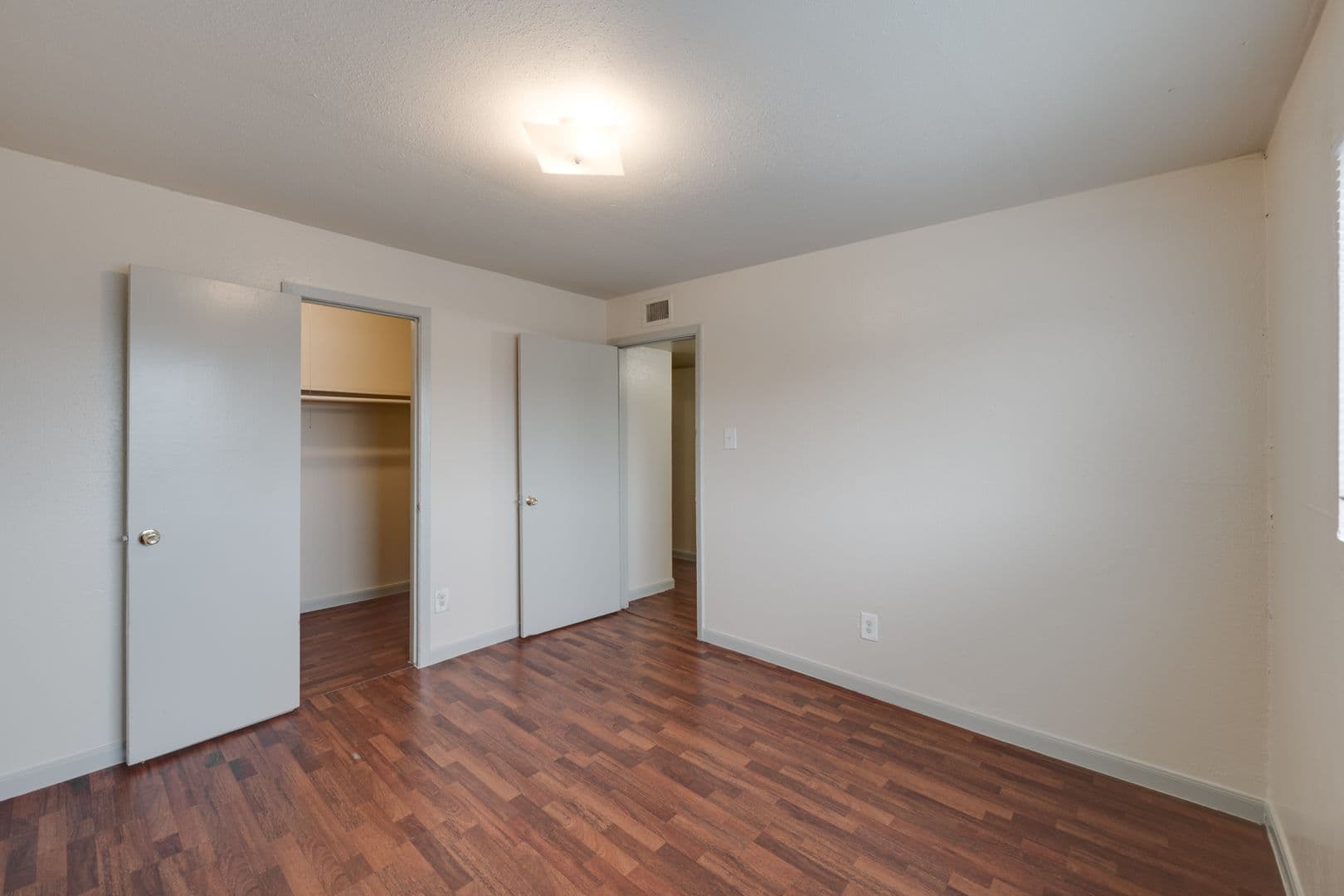 Houston Apartment: 6655 Dashwood & 6711 Atwell Dr