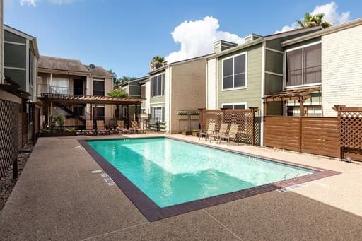 Houston Apartment: 10010 West Park Dr.