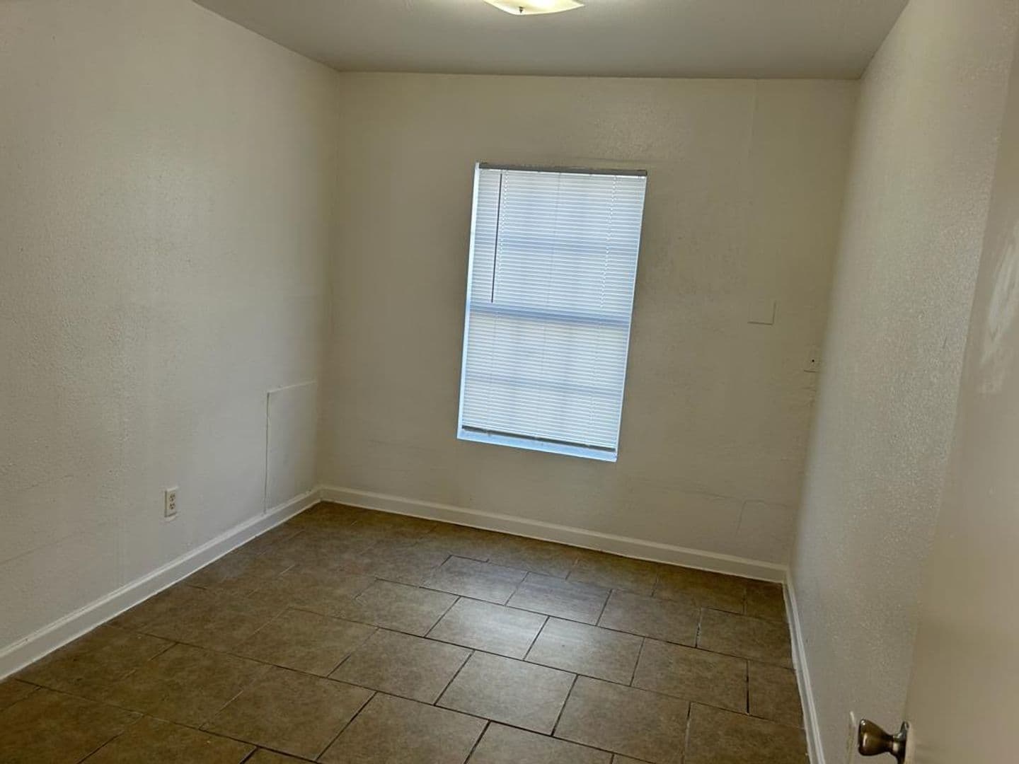 Houston Apartment: 7429 Long Point Drive
