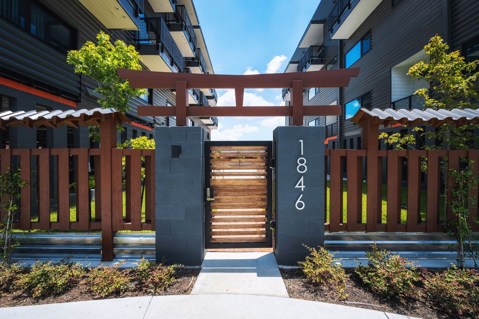 Houston Apartment: 1846 Richmond Avenue