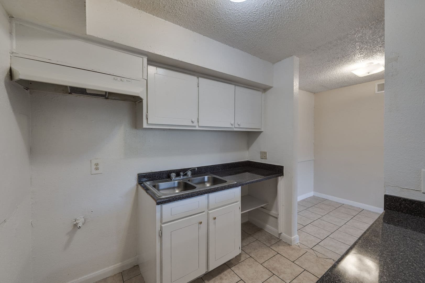 Houston Apartment: 6120 Bellaire Blvd.