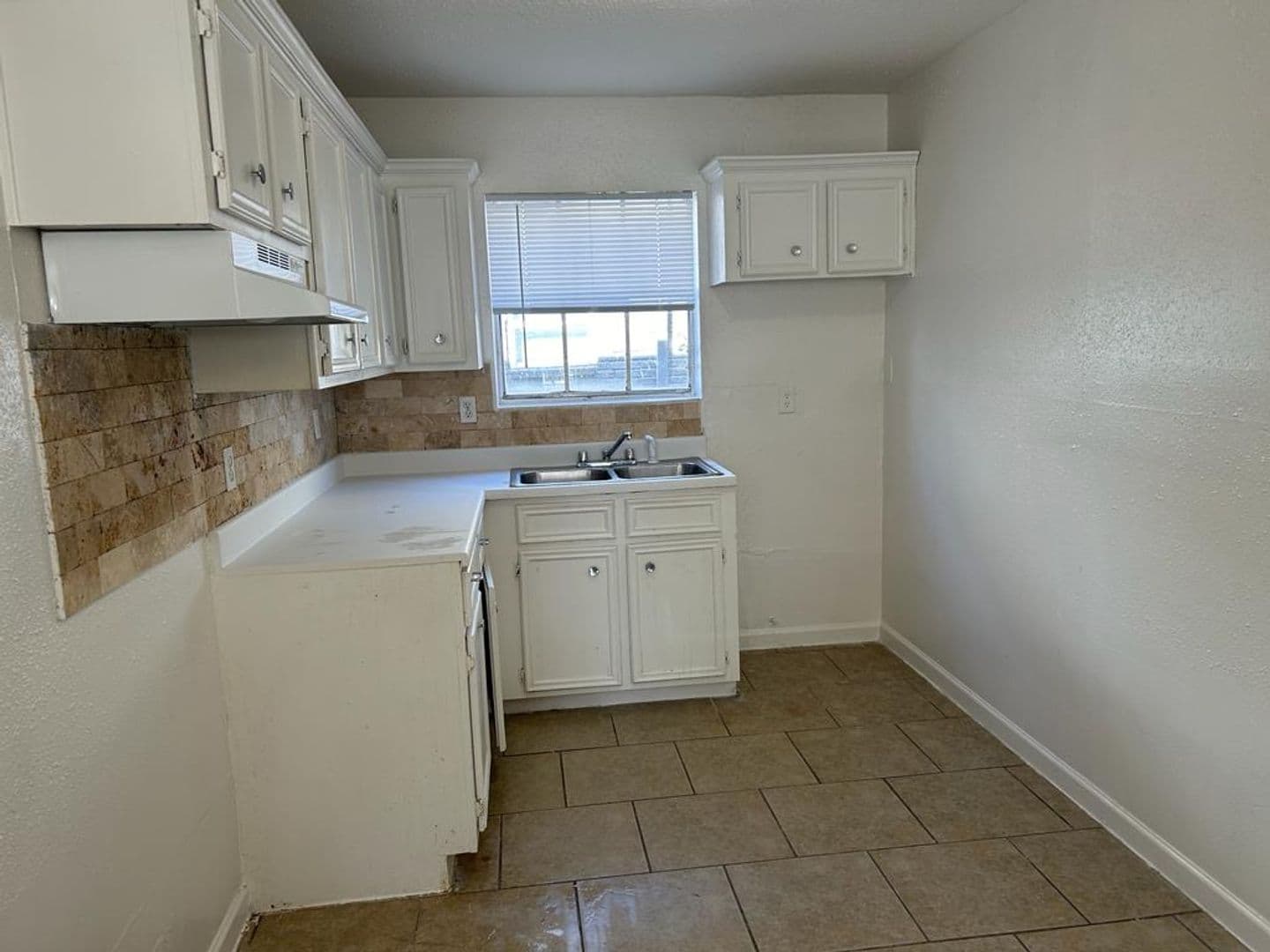 Houston Apartment: 7429 Long Point Drive