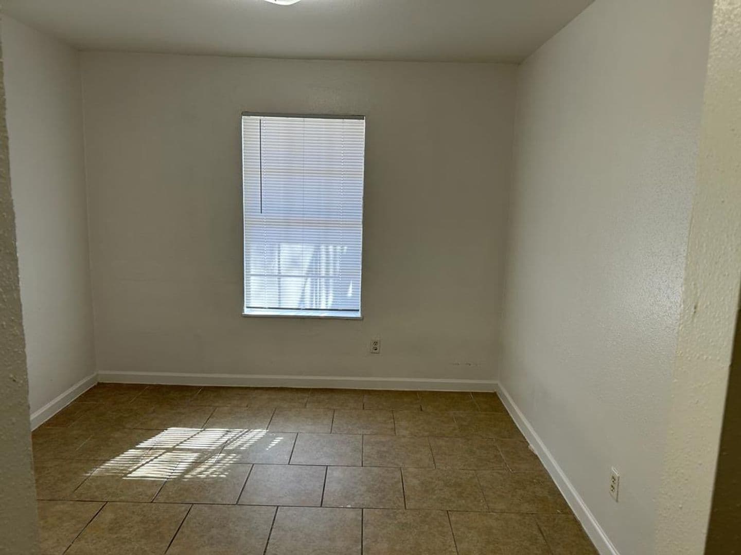 Houston Apartment: 7429 Long Point Drive