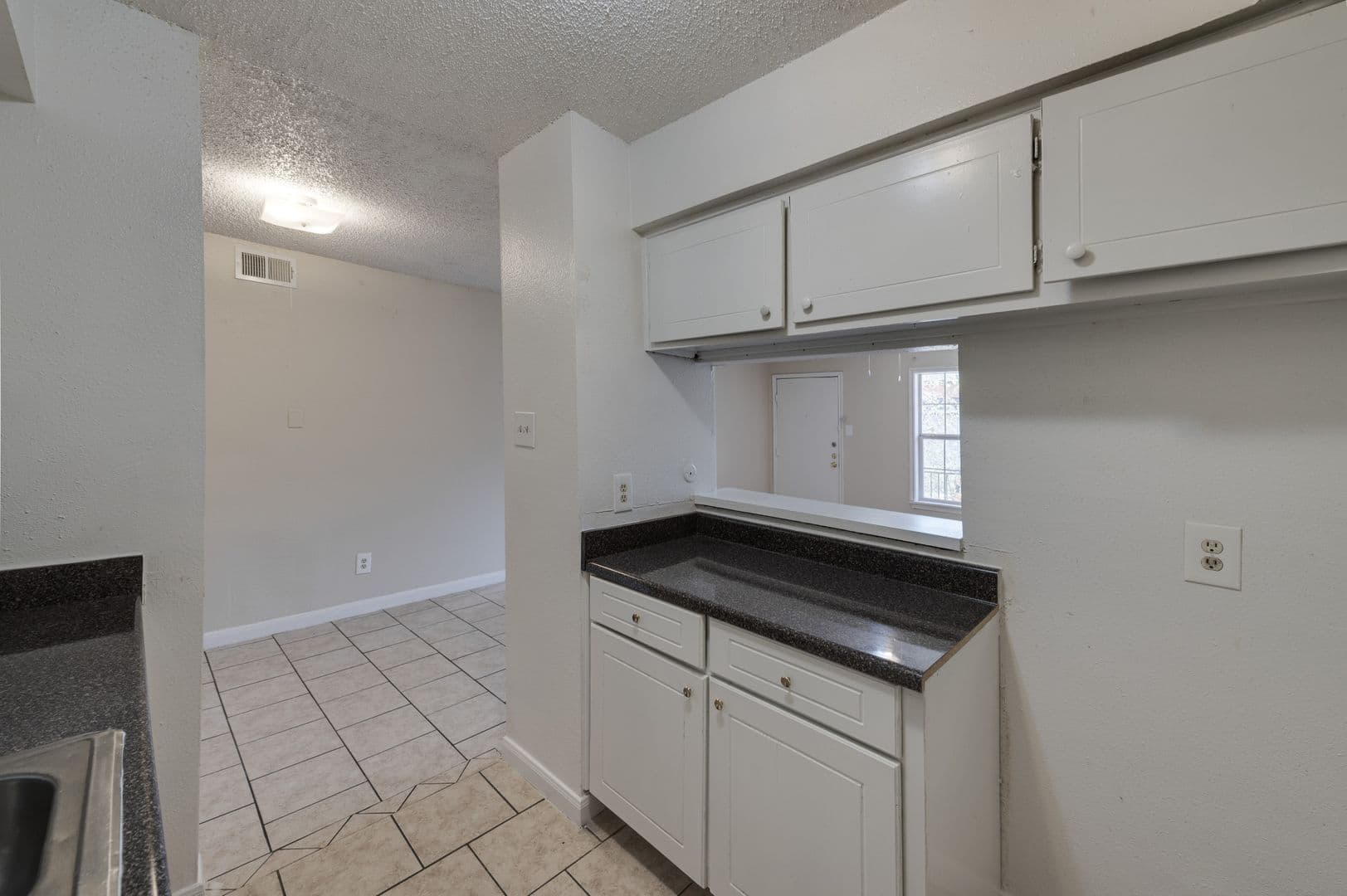 Houston Apartment: 6120 Bellaire Blvd.