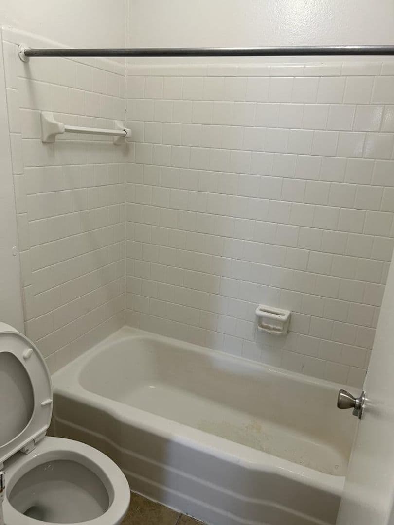 Houston Apartment: 7429 Long Point Drive