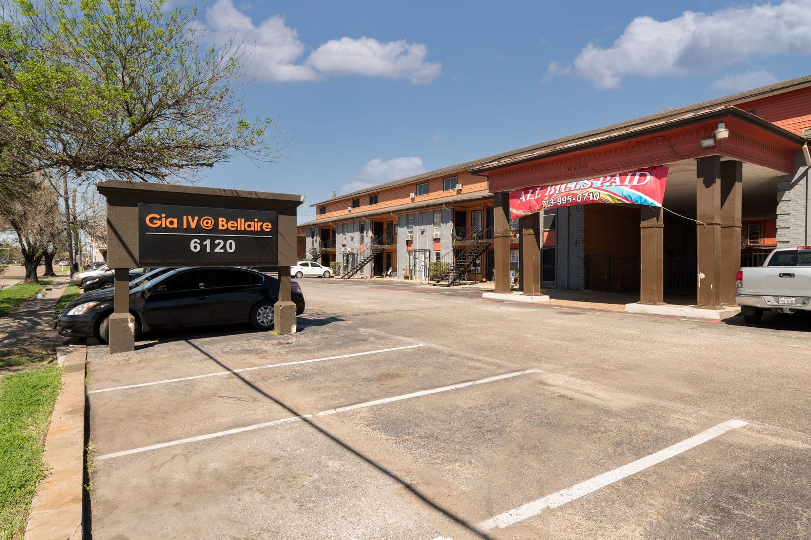 Houston Apartment: 6120 Bellaire Blvd.