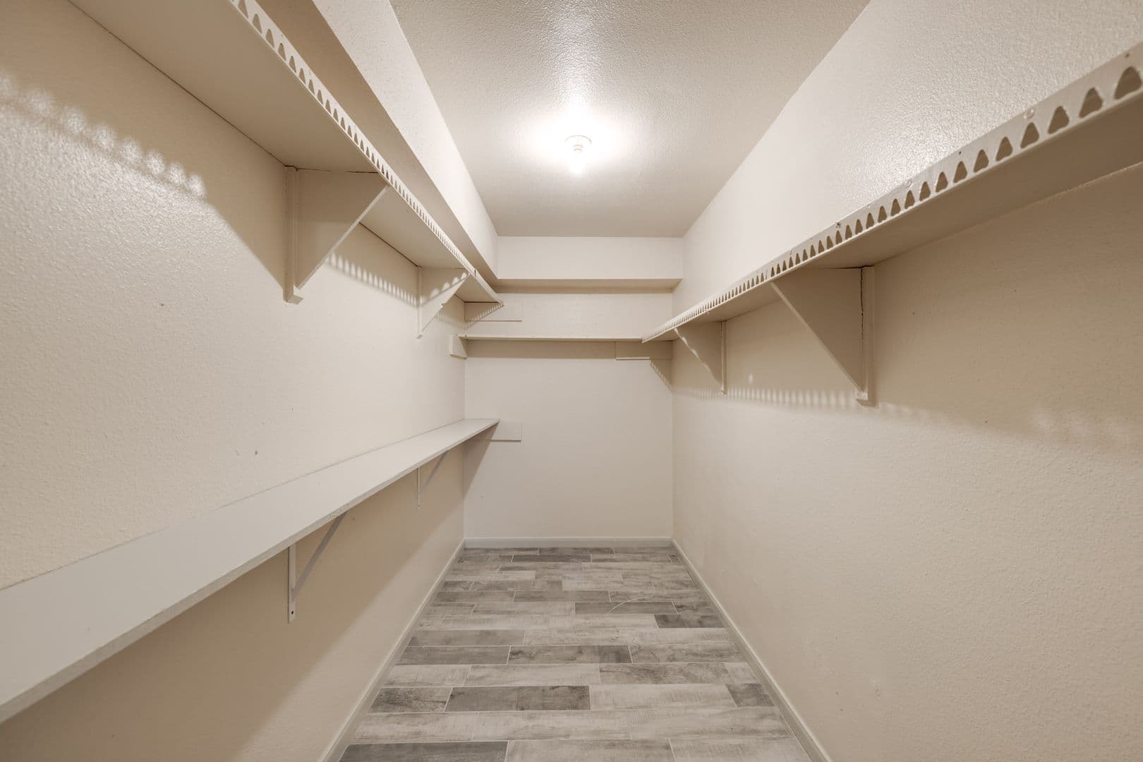 Houston Apartment: 3130 Mangum Rd
