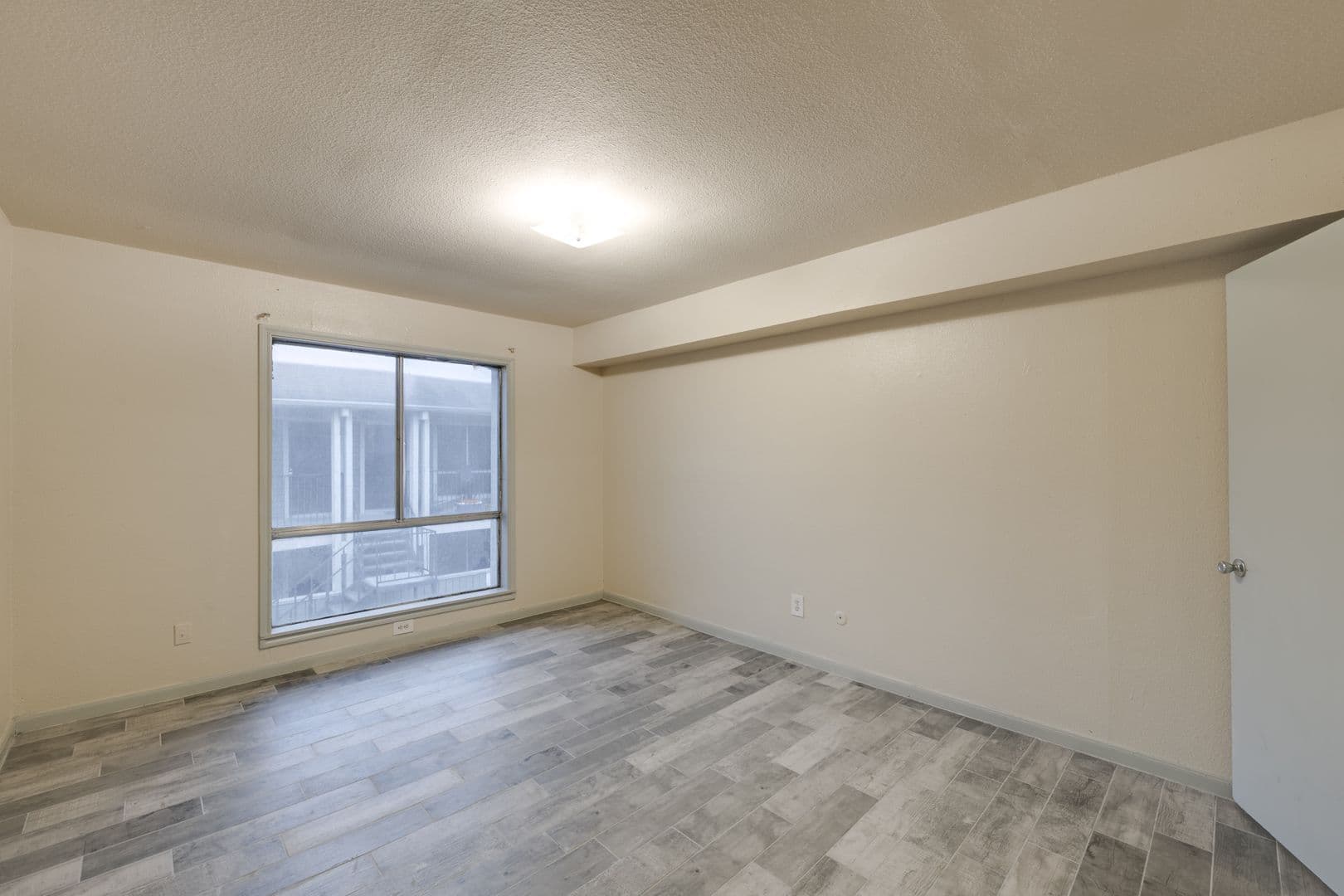 Houston Apartment: 3130 Mangum Rd