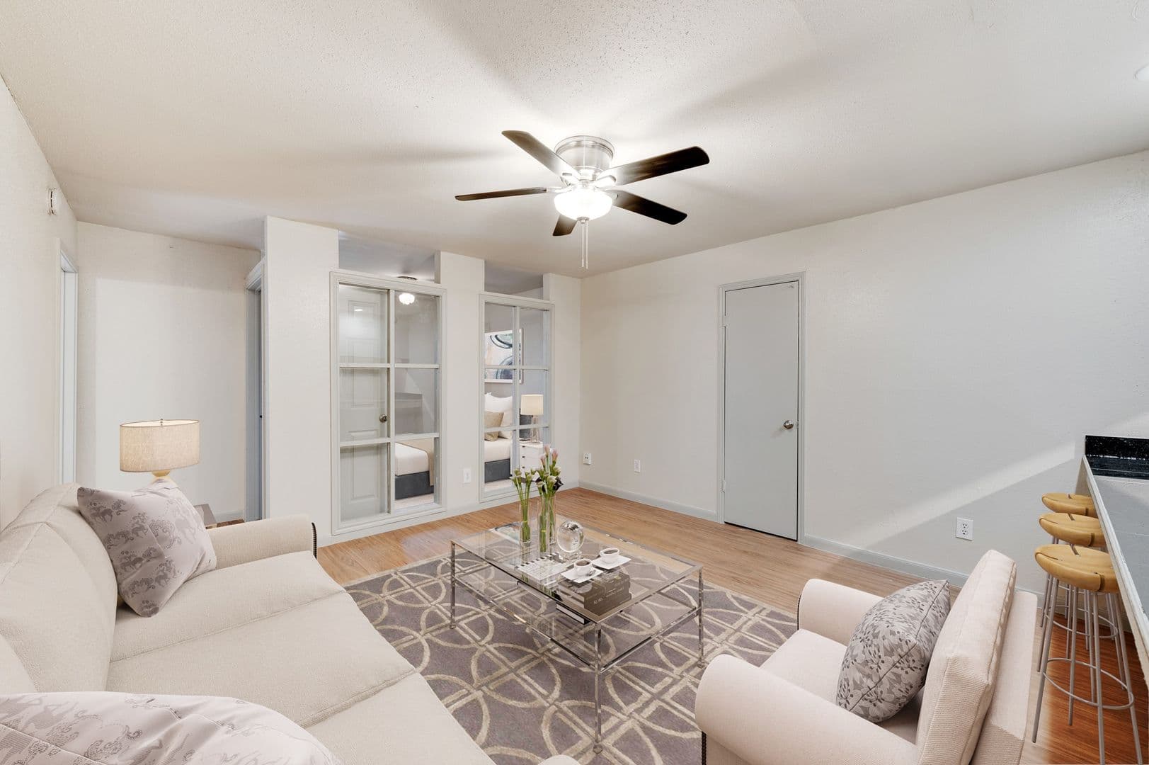 Houston Apartment: 10010 West Park Dr.
