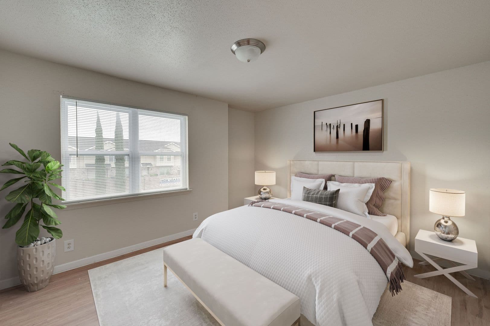 Houston Apartment: 1521 Sherwood Forest