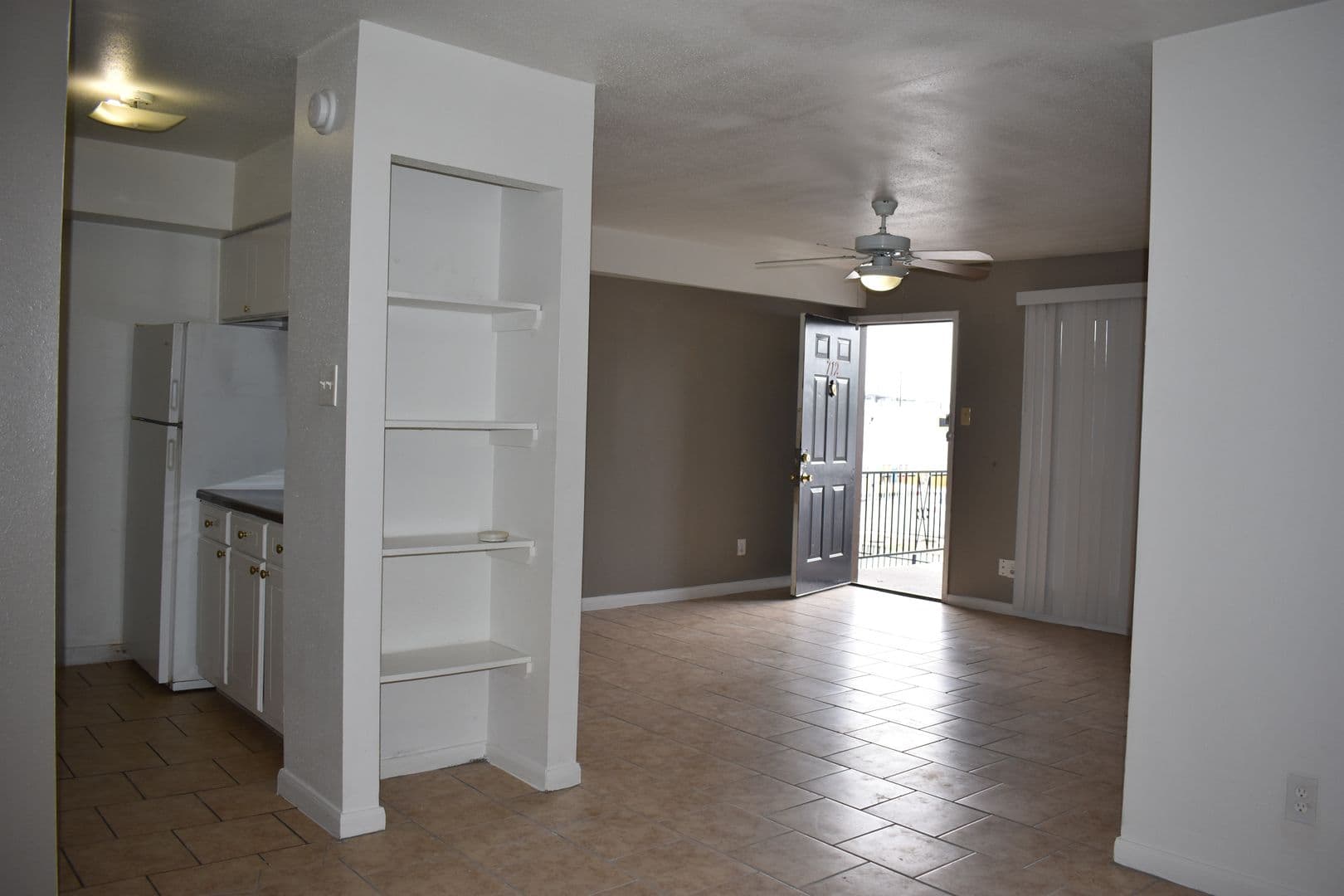 Houston Apartment: 6120 Bellaire Blvd.
