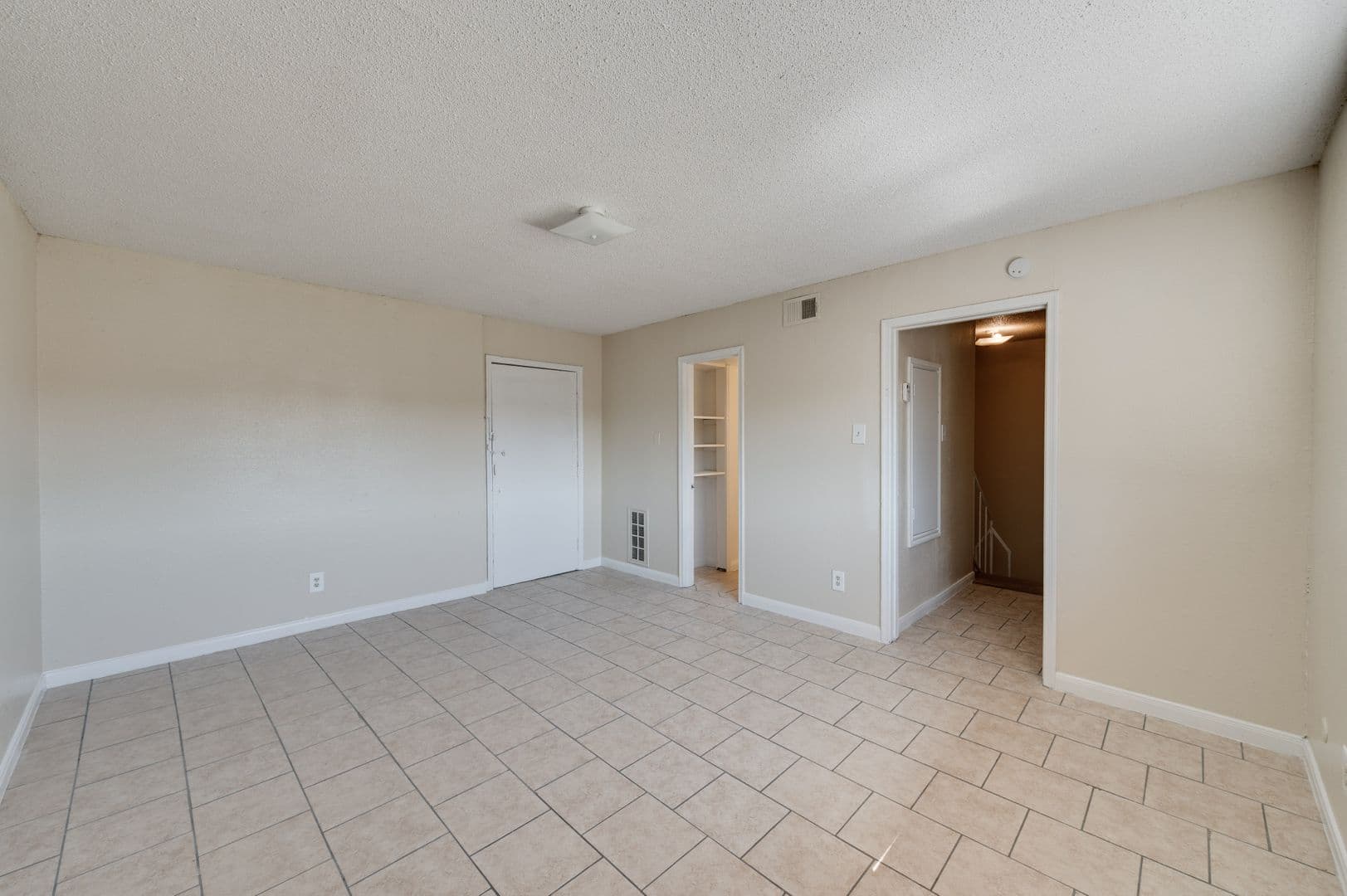 Houston Apartment: 6120 Bellaire Blvd.