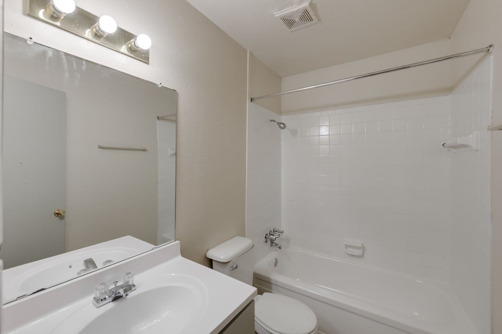 Houston Apartment: 6655 Dashwood & 6711 Atwell Dr