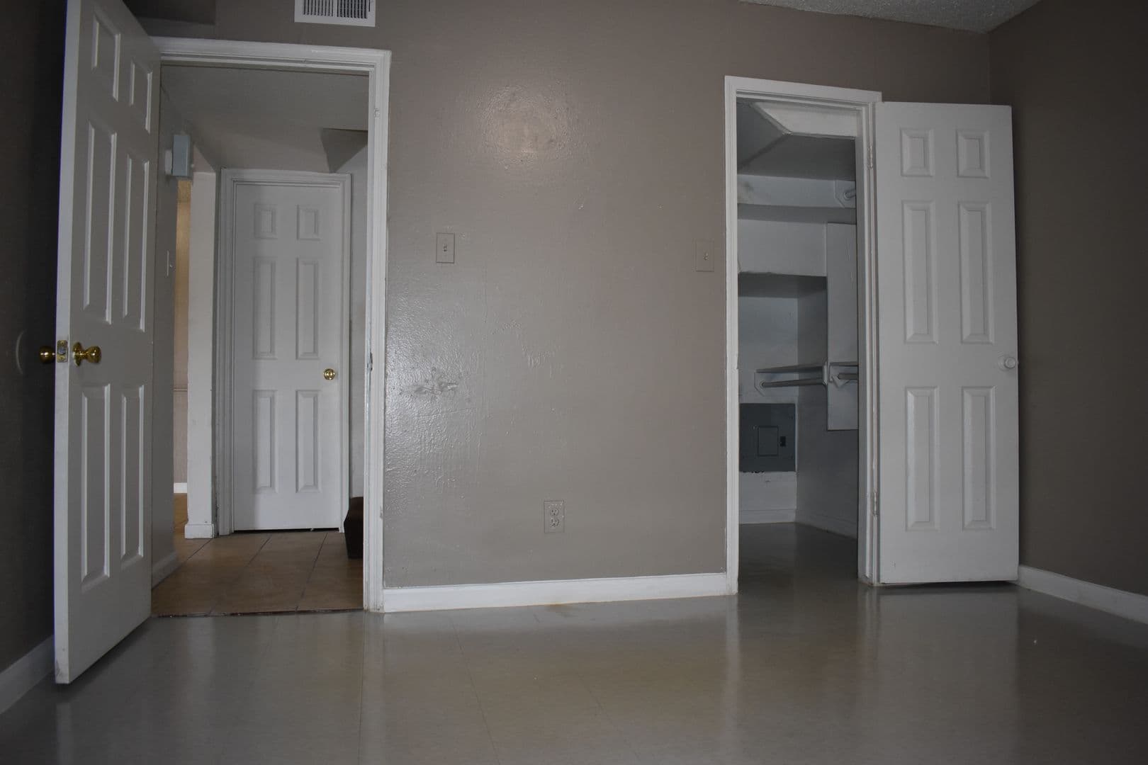 Houston Apartment: 6120 Bellaire Blvd.