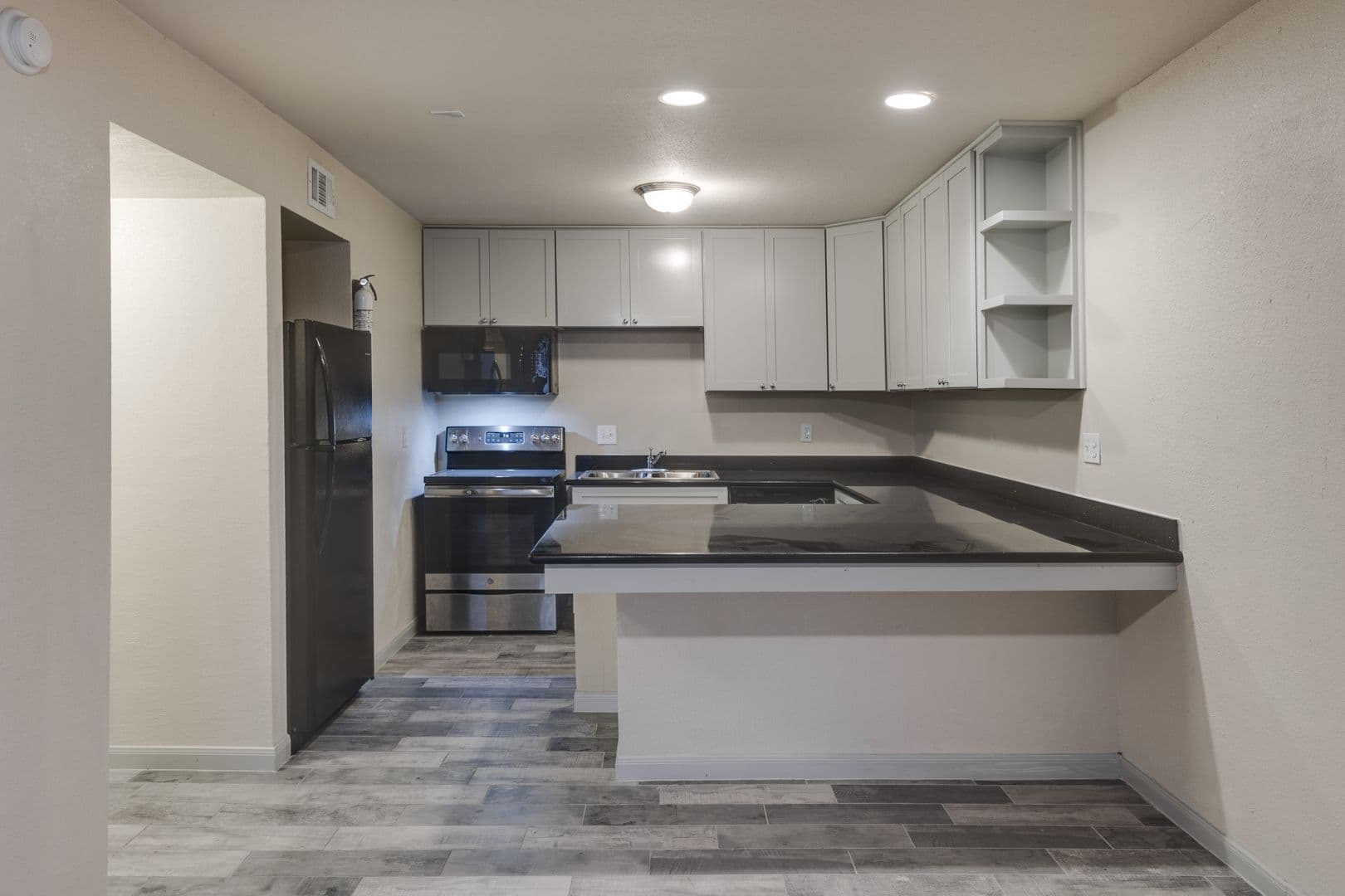 Houston Apartment: 3130 Mangum Rd