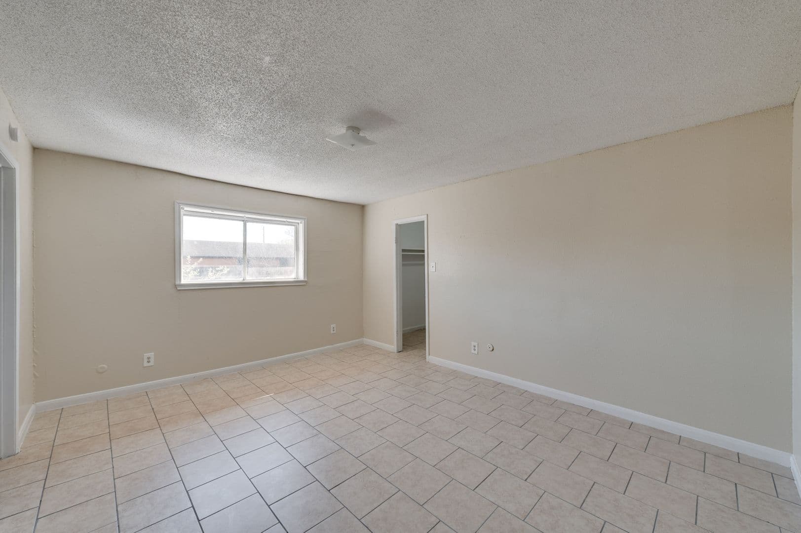 Houston Apartment: 6120 Bellaire Blvd.