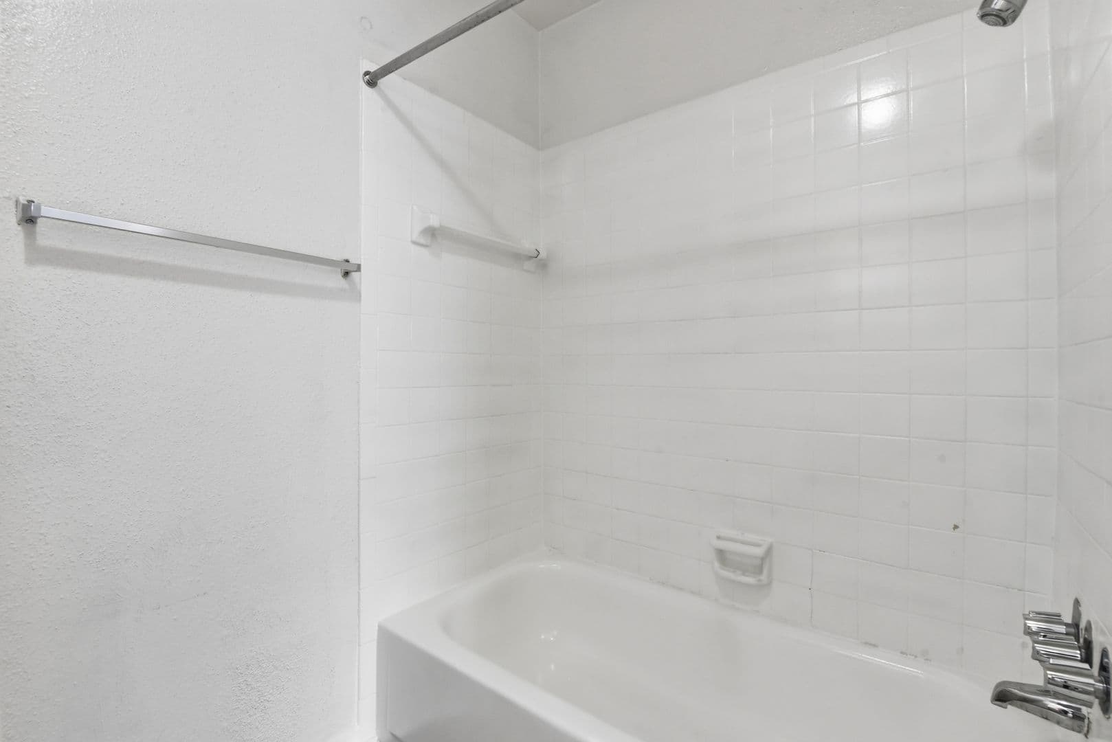 Houston Apartment: 1521 Sherwood Forest