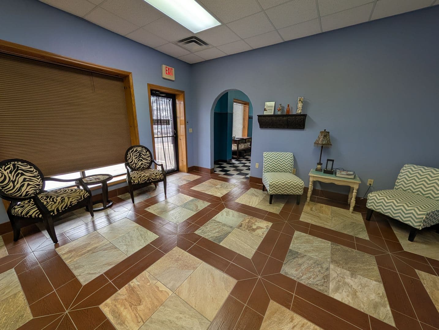 Pryor Apartment: 307 S Adair St