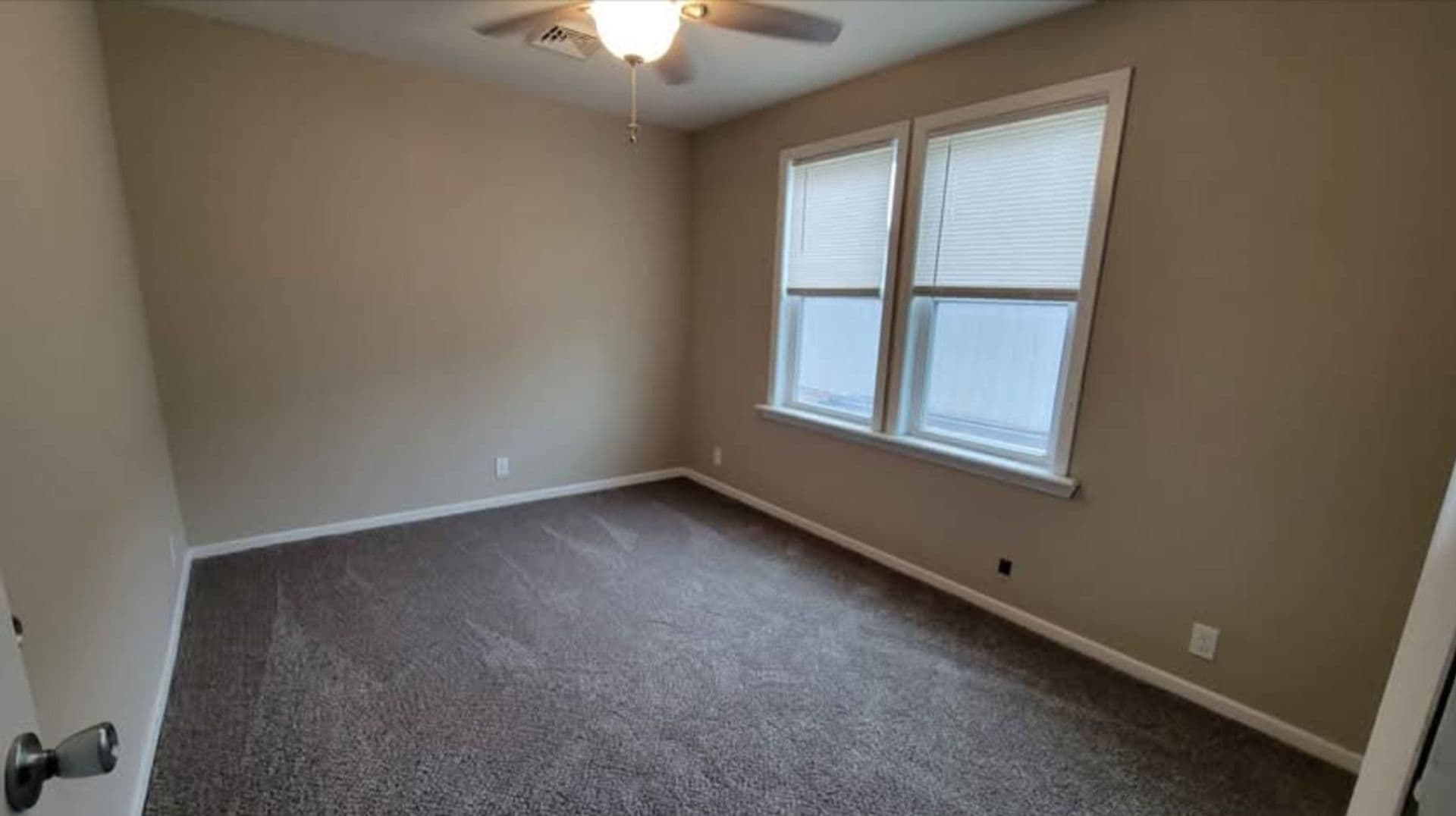 Pryor House: 103 N Elliot St
