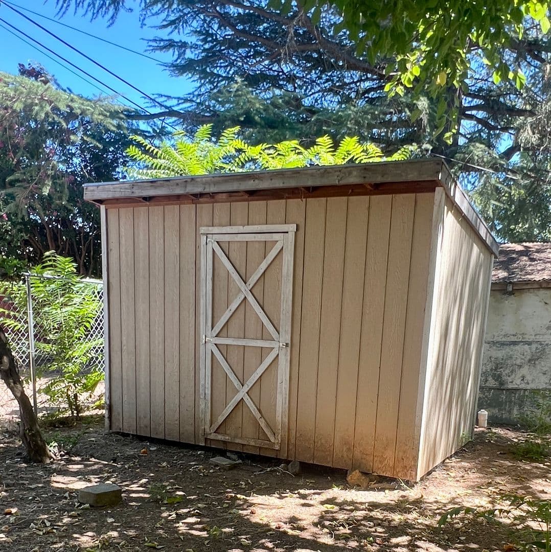 Red Bluff House: 1044 Lincoln St.