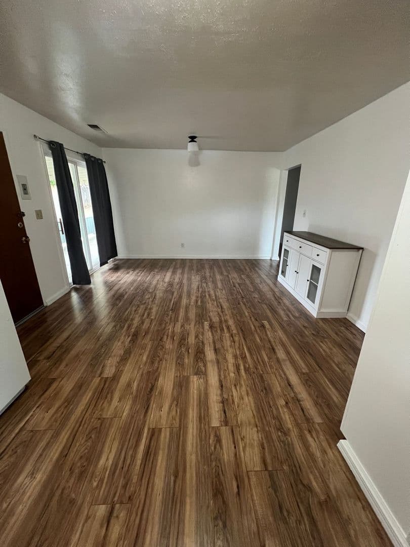 Red Bluff House: 1220 S. Jackson St