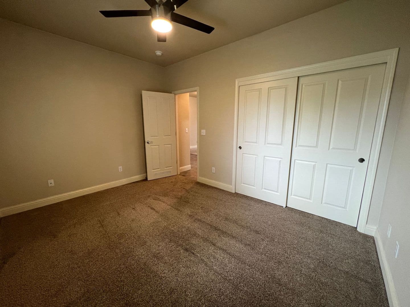 Red Bluff House: 371 James Ave