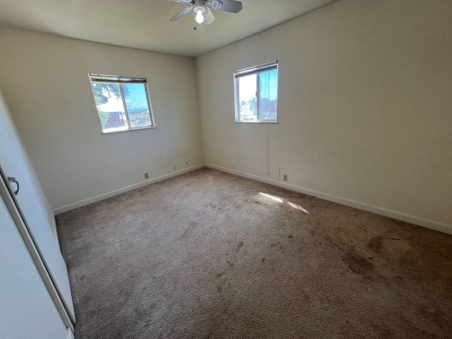 Red Bluff House: 11914 Rawson Rd