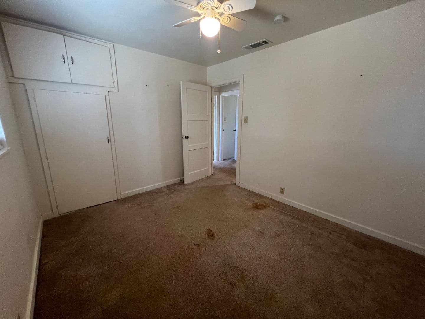 Red Bluff House: 11914 Rawson Rd