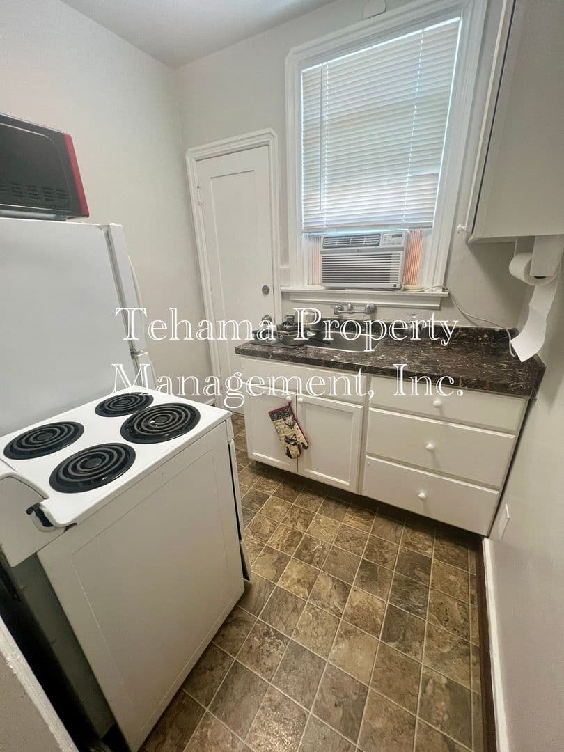 Red Bluff Apartment: 1051 Washington Street