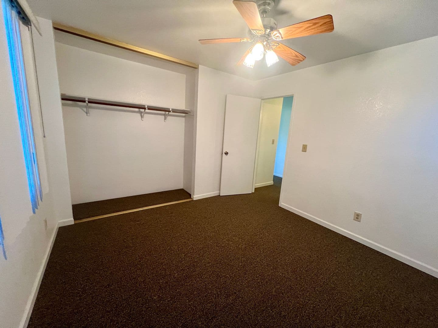 Los Molinos House: 11015 Schafer Ave