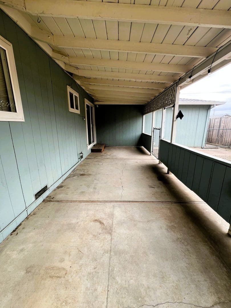 Red Bluff House: 1220 S. Jackson St