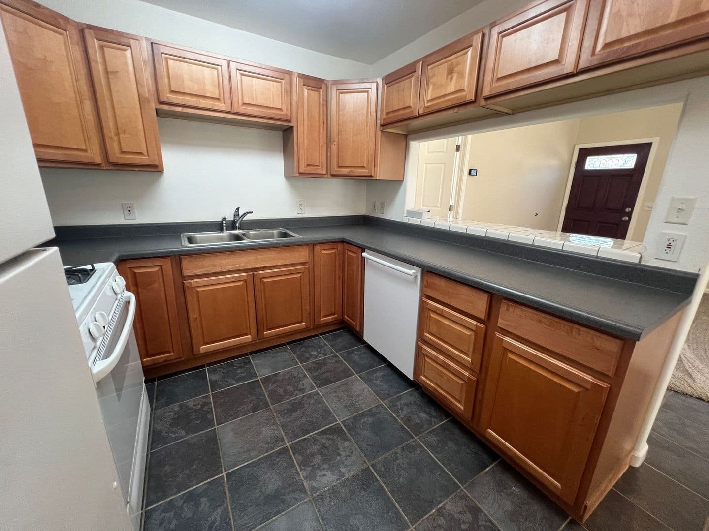Red Bluff House: 22857 Sanford St